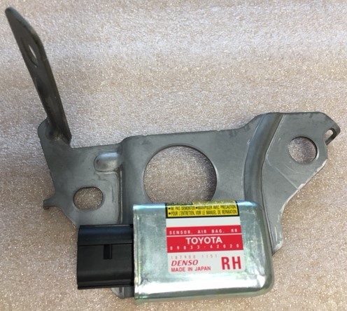 Датчик системы безопасности TOYOTA 8983442020