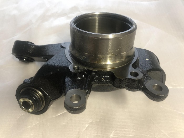 Кулак поворотный задний левый LEXUS GS 300/400/430 1998-2004 TOYOTA 4230530070