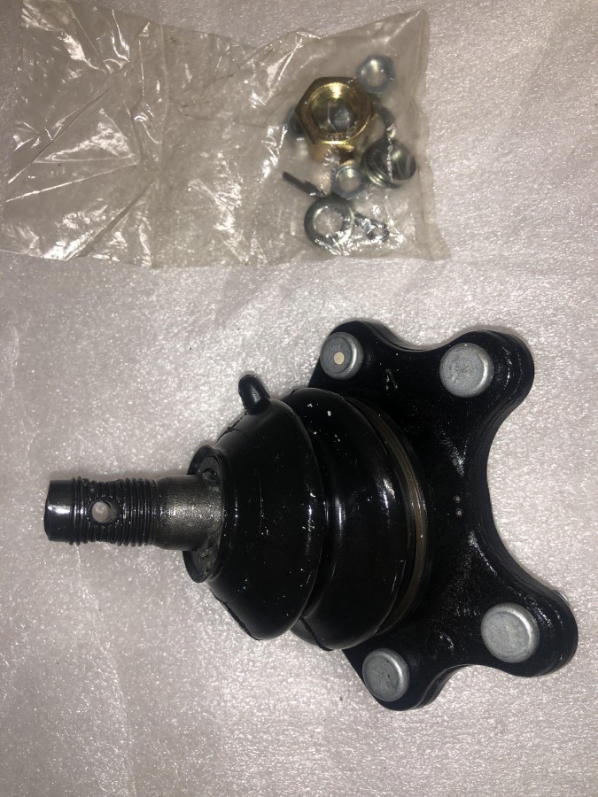 Шаровая опора верхняя TOYOTA HILUX 88-91 LH 4336039085