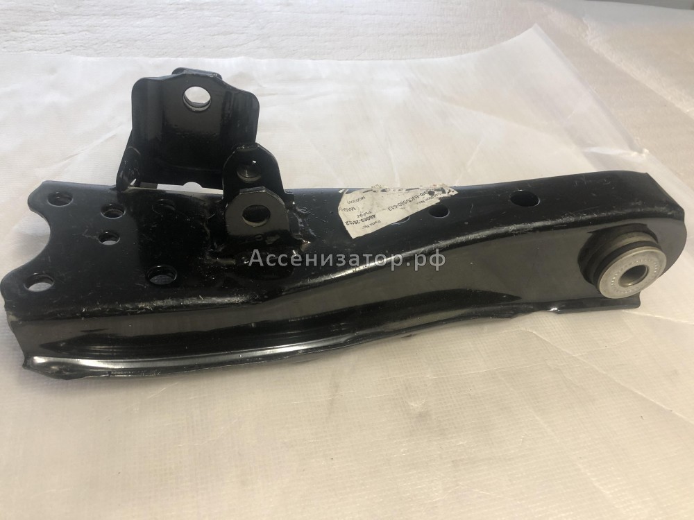 Рычаг передней подвески нижний левый TOYOTA HIACE 4806926122 4806826122