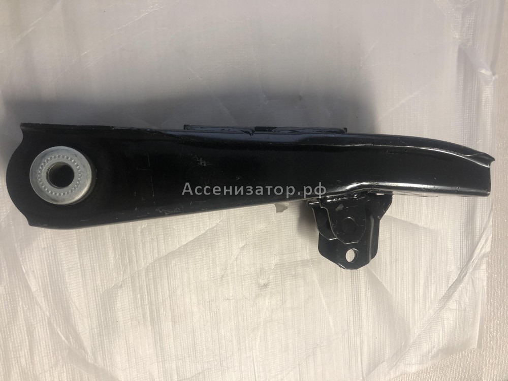 Рычаг передней подвески нижний левый TOYOTA HIACE 4806926122 4806826122