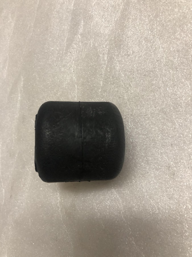 Отбойник передней подвески TOYOTA HIACE, REGIUSACE 1989-1995 4833126100