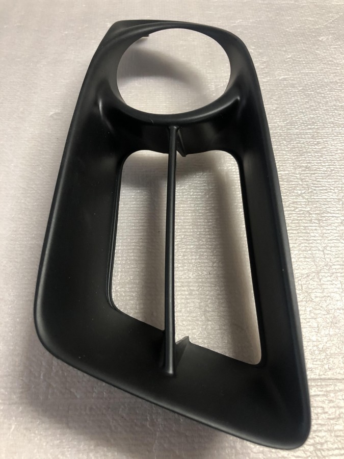 Облицовка противотуманной фары передней левой TOYOTA Corolla Е120 5212812110