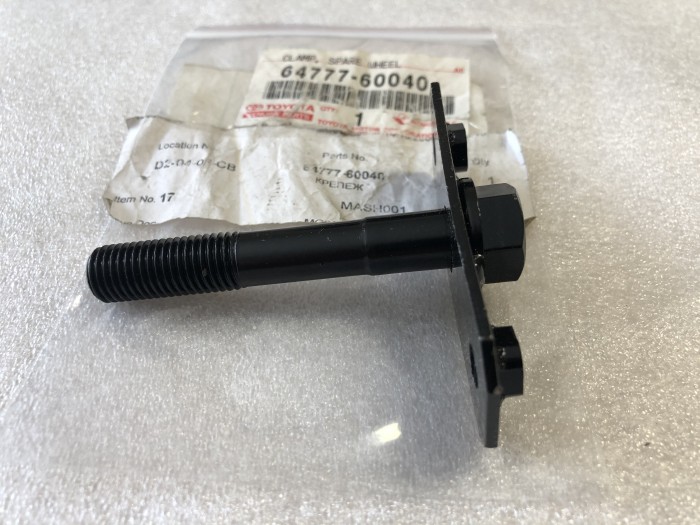 Крепеж запасного колеса TOYOTA Land Cruiser Prado 120 6477760040