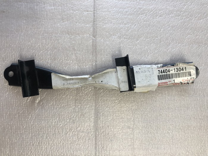 Кронштейн крепления аккумулятора TOYOTA COROLLA E120 2001-2006 7440413041