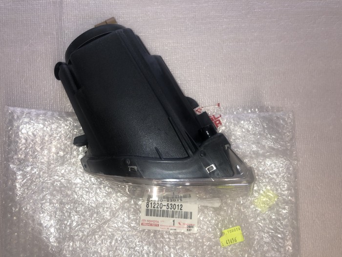 Фара противотуманная левая 1999-2005 Lexus IS 200 8122053012