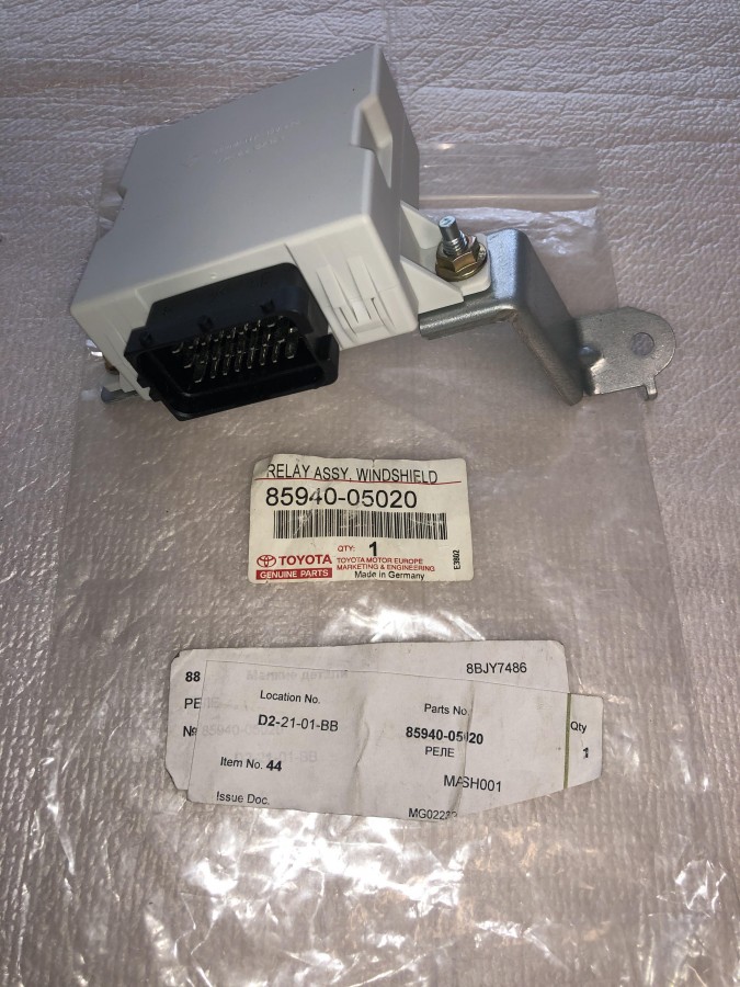 Реле стеклоочистителей Toyota Avensis Т250 2003-2008 8594005020