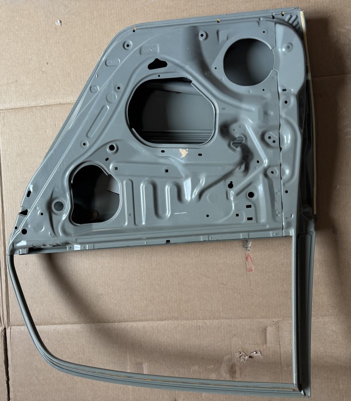 Дверь задняя правая Toyota Corolla E120 2001-2007 6700302170