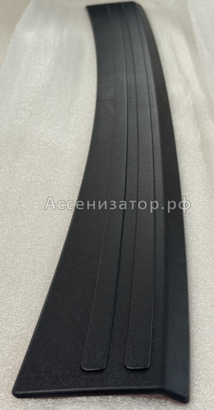 Накладка на задний бампер TOYOTA Yaris PZ415B952200