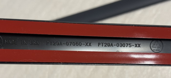 Накладки на двери правые TOYOTA CAMRY V40 PT29A07060RK